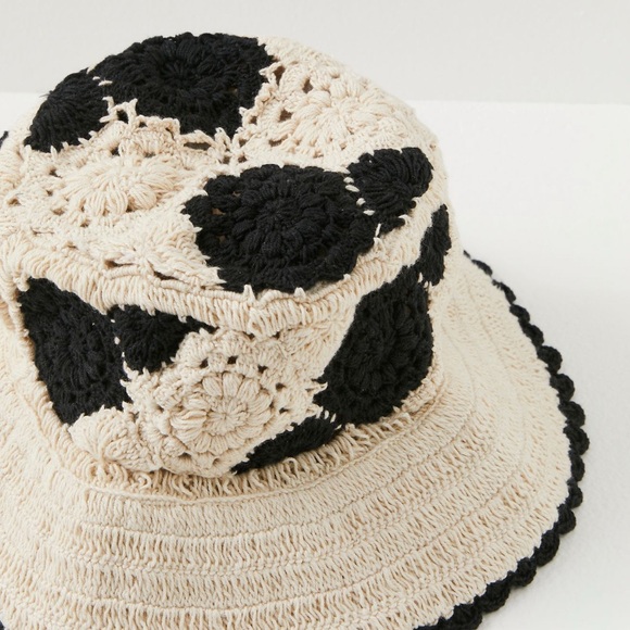 Daniella Crochet Bucket Hat - Picture 3 of 9